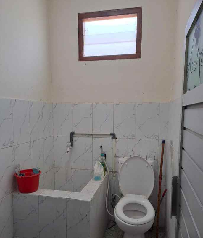 dijual rumah trihanggo