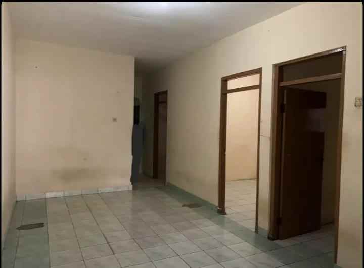 dijual rumah tua daerah cilandak barat