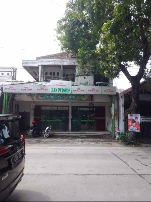 dijual rumah usaha dan rumah kost lamongan kota