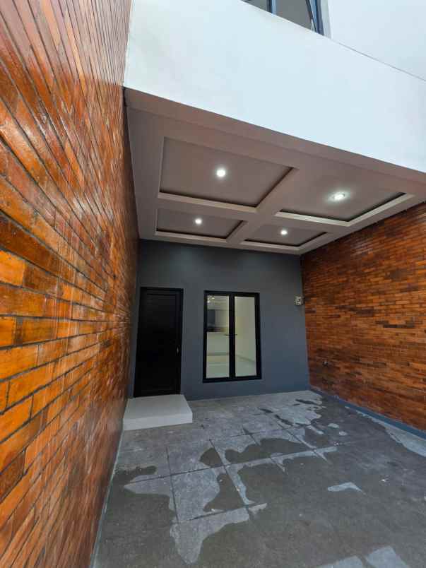 dijual rumah utan kayu