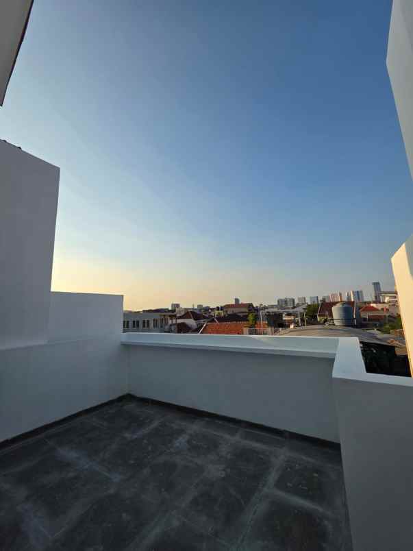 dijual rumah utan kayu