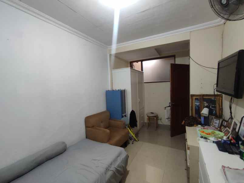 dijual rumah villa cipinang indah rt