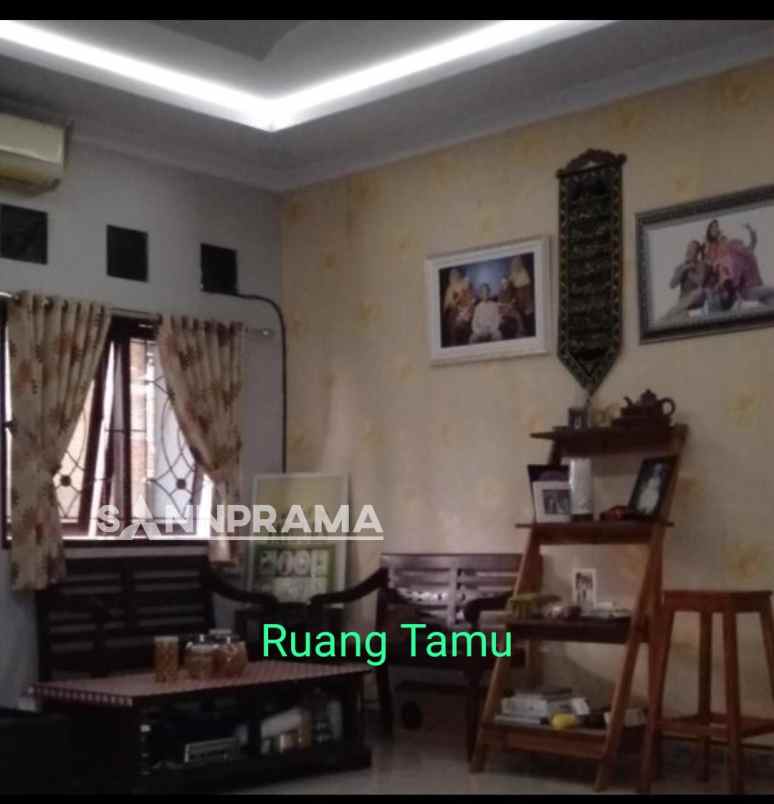 dijual rumah villa tanah baru beji