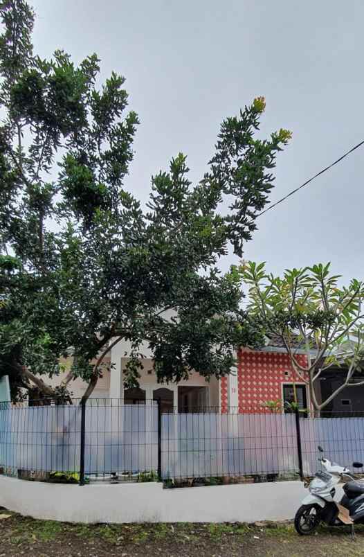 dijual rumah waru timur banyumanik sem