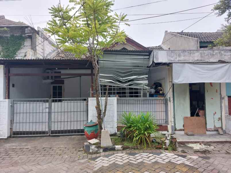 dijual rumah wiguna