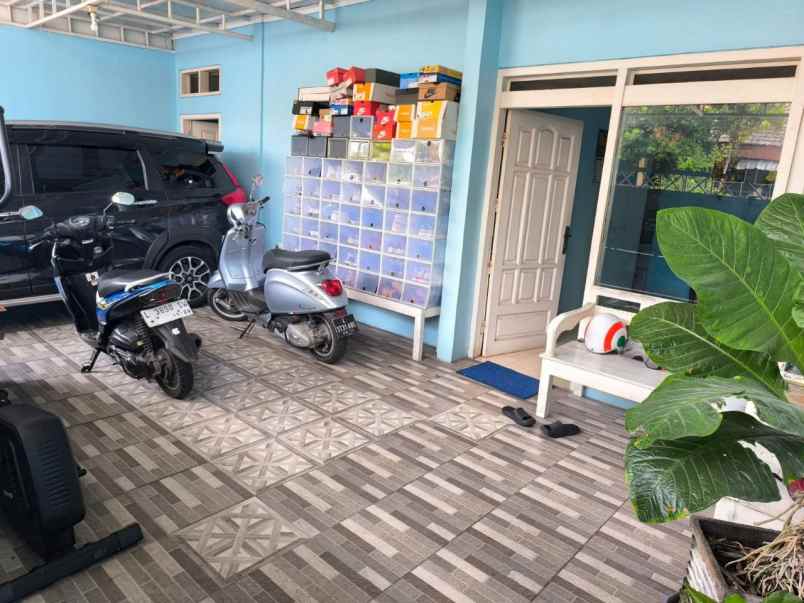 dijual rumah wisma lidah kulon