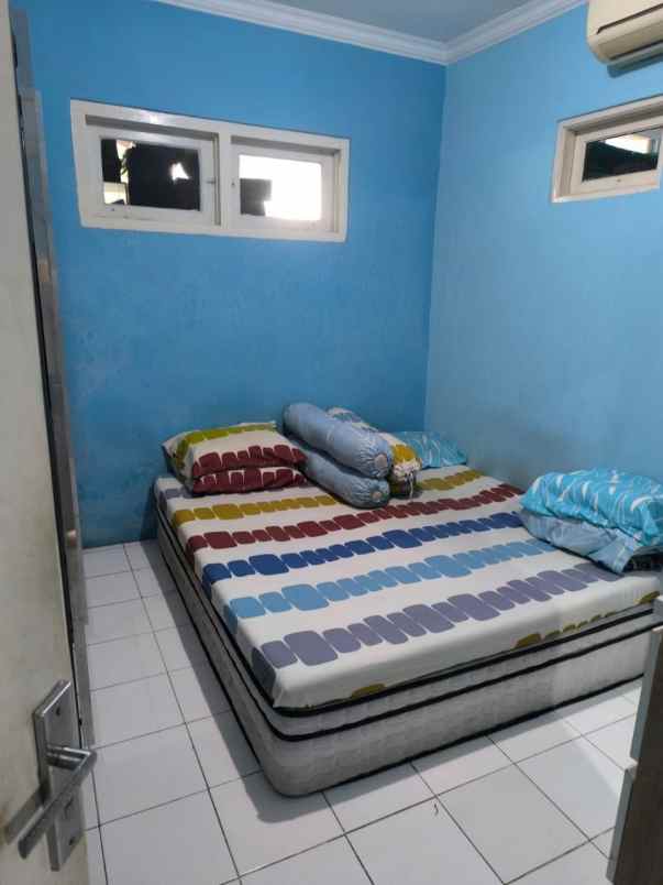 dijual rumah wisma lidah kulon