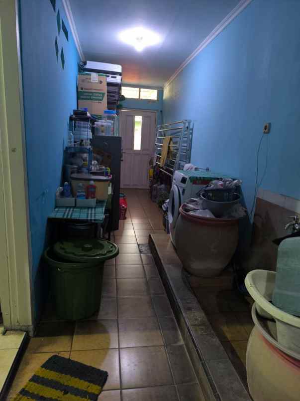 dijual rumah wisma lidah kulon