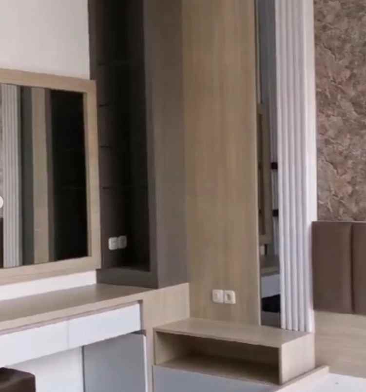 dijual rumah zimbali costa pakuwon city