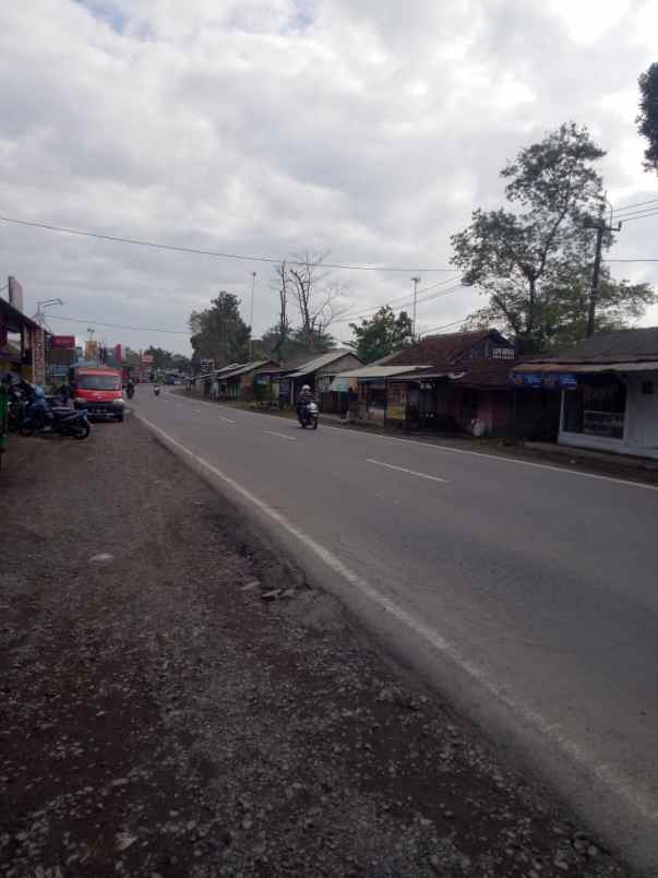 dijual tanah jalan raya tambakan desa