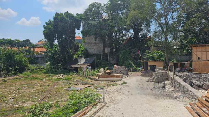 dijual tanah jln tegal cupek