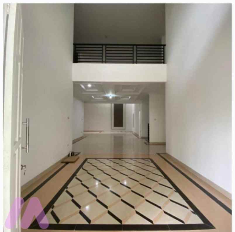 dijual town house cluster cantik mewah di kemang