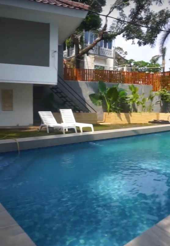 dijual town house cluster cantik mewah di kemang