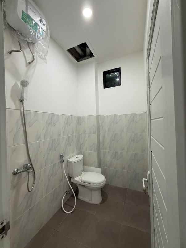 dijual unit villa timeless sevilla lokasi dekat uii