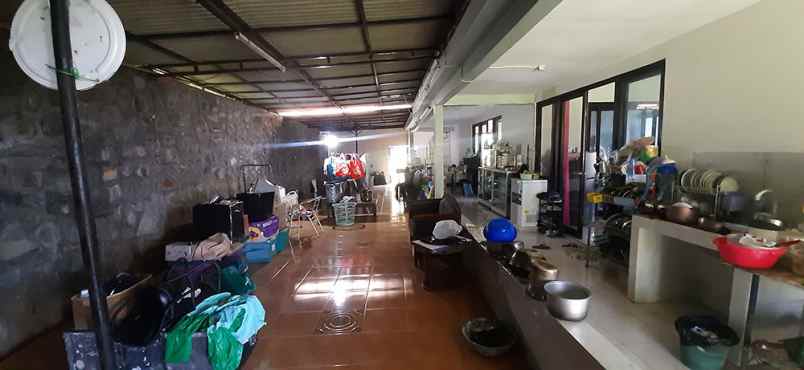 dijual villa giri mekar