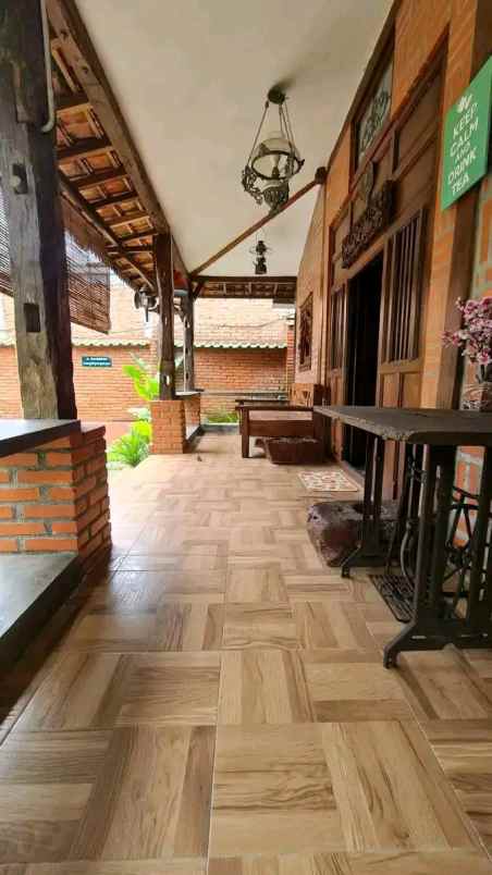 dijual villa jl godean