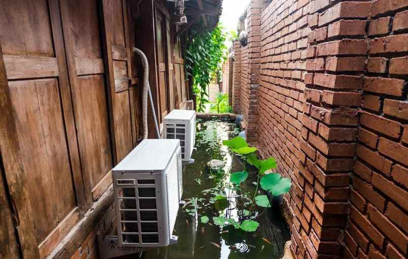 dijual villa jl godean