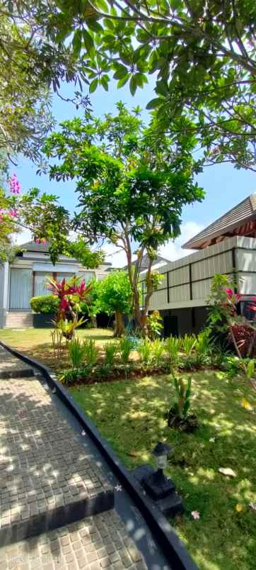 dijual villa jln tiying tutul