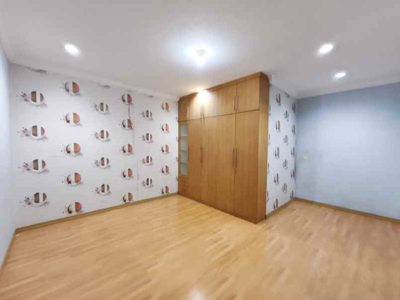 dijual villa komplek cemara asri jalan rambutan