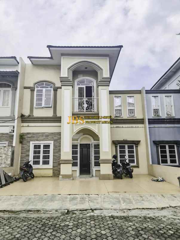 dijual villa komplek grand menteng