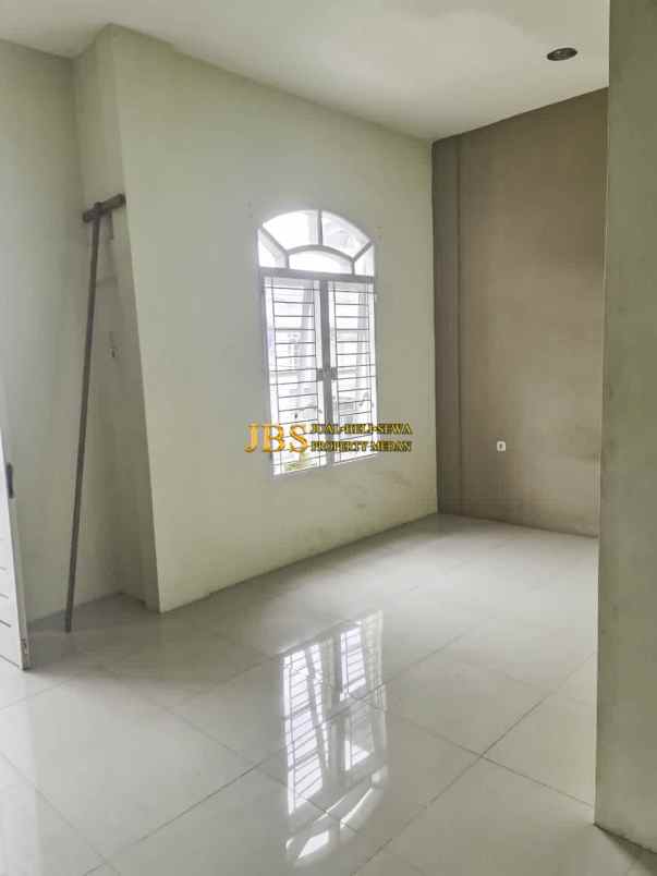 dijual villa komplek grand menteng