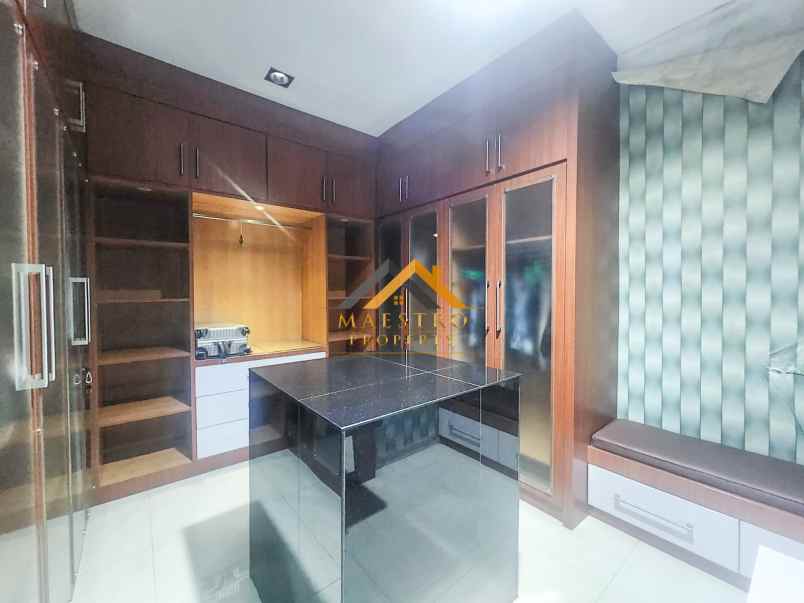 dijual villa komplek mutiara residence