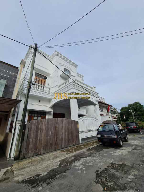 dijual villa komplek pati indah jalan