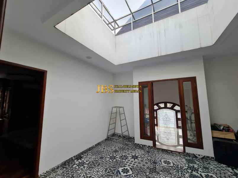 dijual villa komplek pati indah jalan