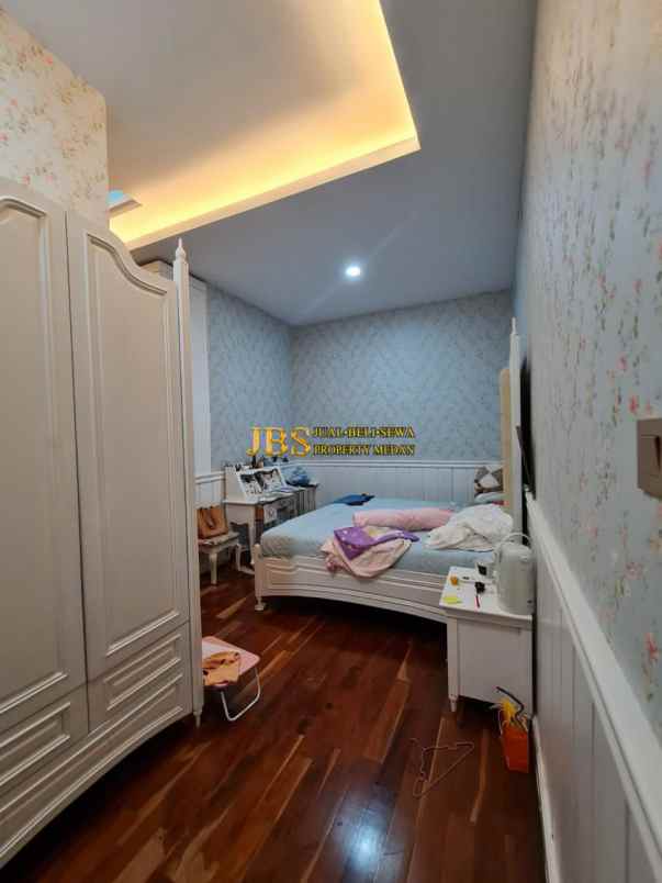 dijual villa komplek pati indah jalan