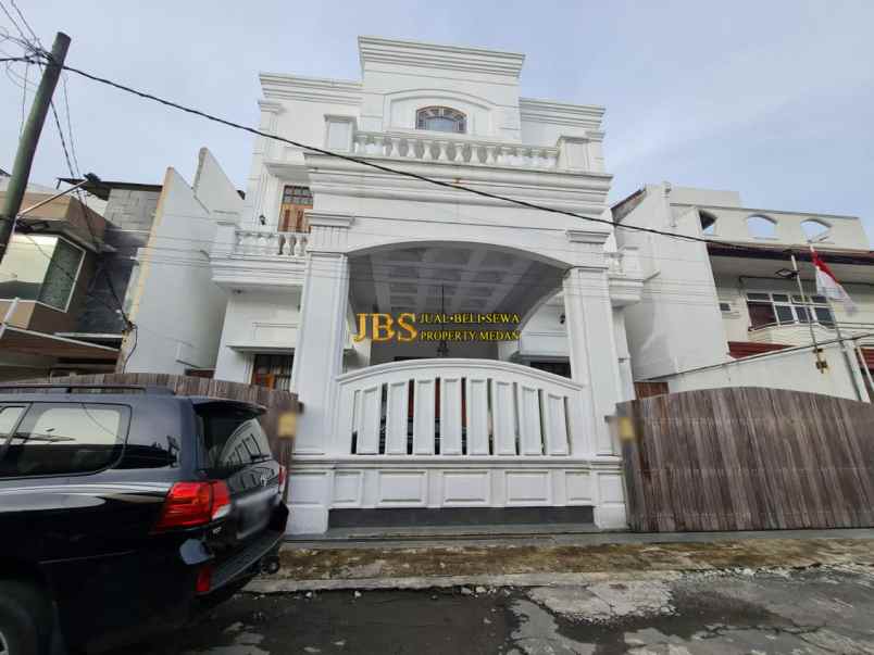 dijual villa komplek pati indah jalan