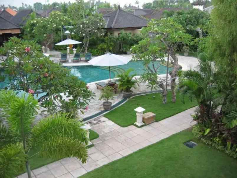 dijual villa seminyak kec kuta kab