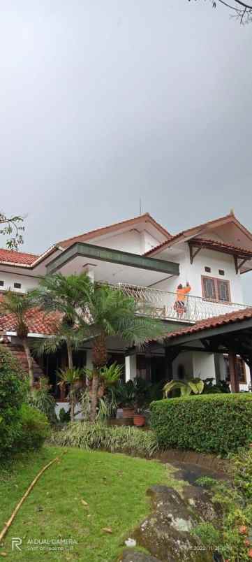 dijual villa sukanagalih kec pacet