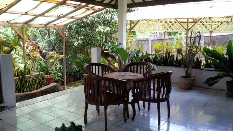 dijual villa sukanagalih kec pacet