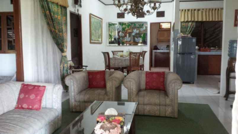 dijual villa sukanagalih kec pacet