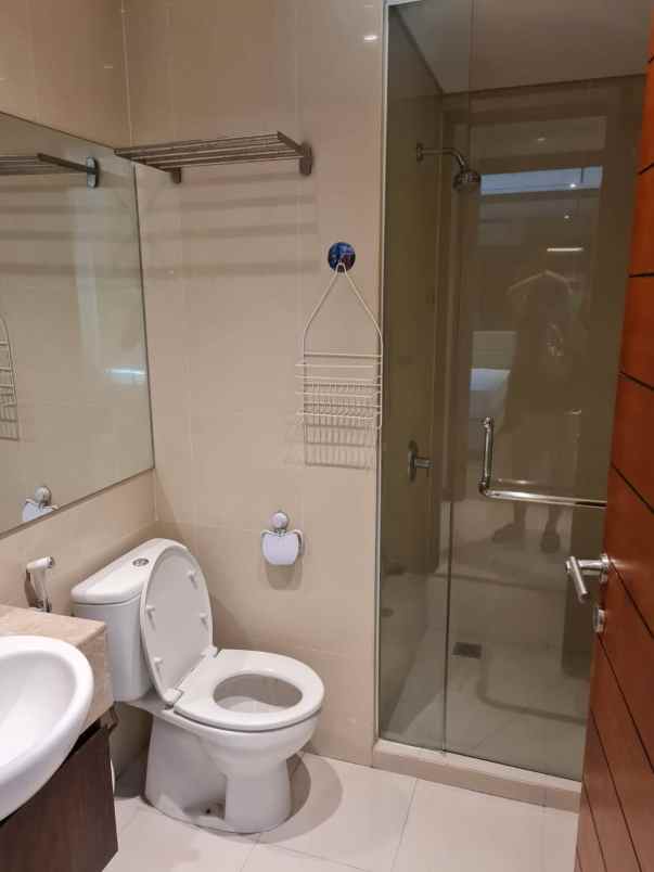 disewakan apartemen waterplace de residence