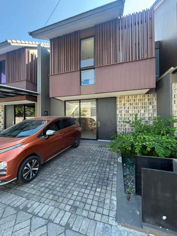 disewakan central park merr surabaya