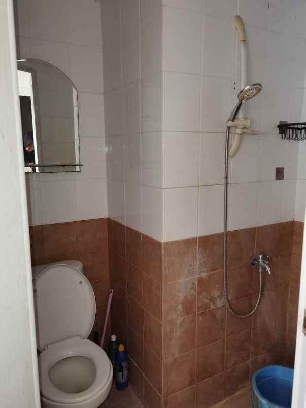 disewakan green pramuka city 2 bedroom full furnished
