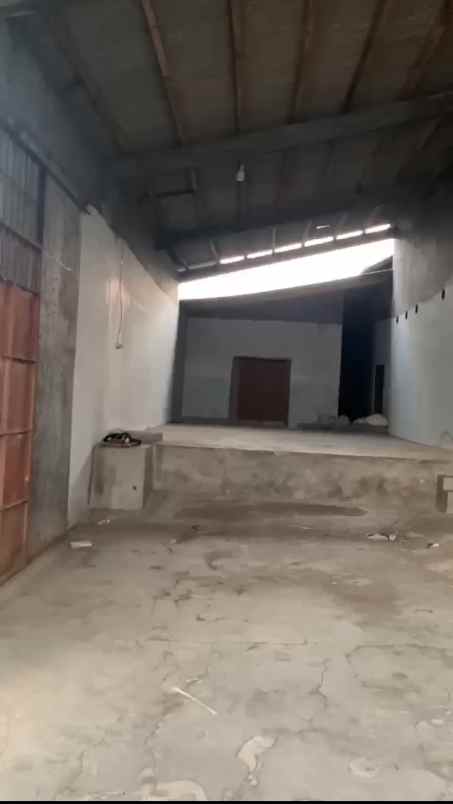 disewakan gudang di trenggalek