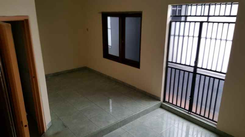 disewakan ruko gudang kantor jalan karet pedurenan