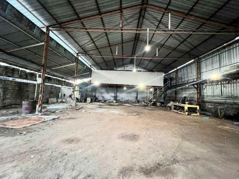 disewakan ruko gudang kantor jalan mahendradatta