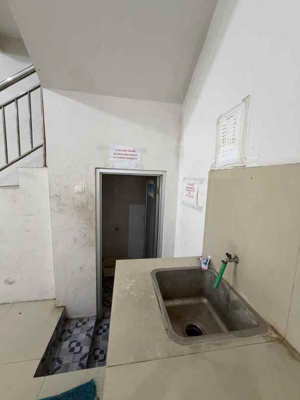 disewakan ruko gudang kantor jl agus salim