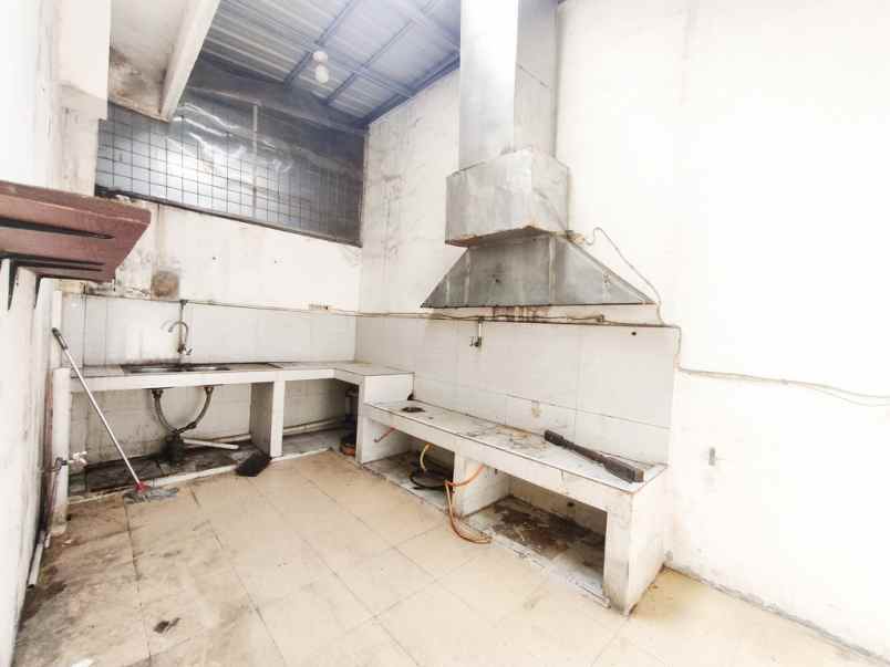 disewakan ruko gudang kantor jl boulevard raya medan estate