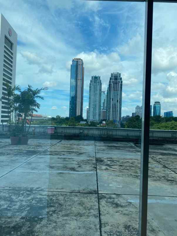 disewakan ruko gudang kantor jl jend sudirman jakarta