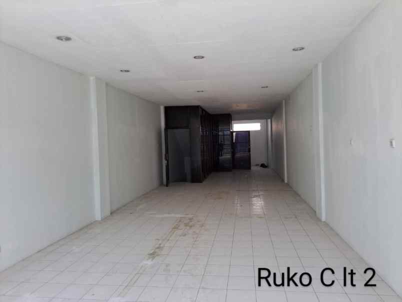 disewakan ruko gudang kantor radio dalam