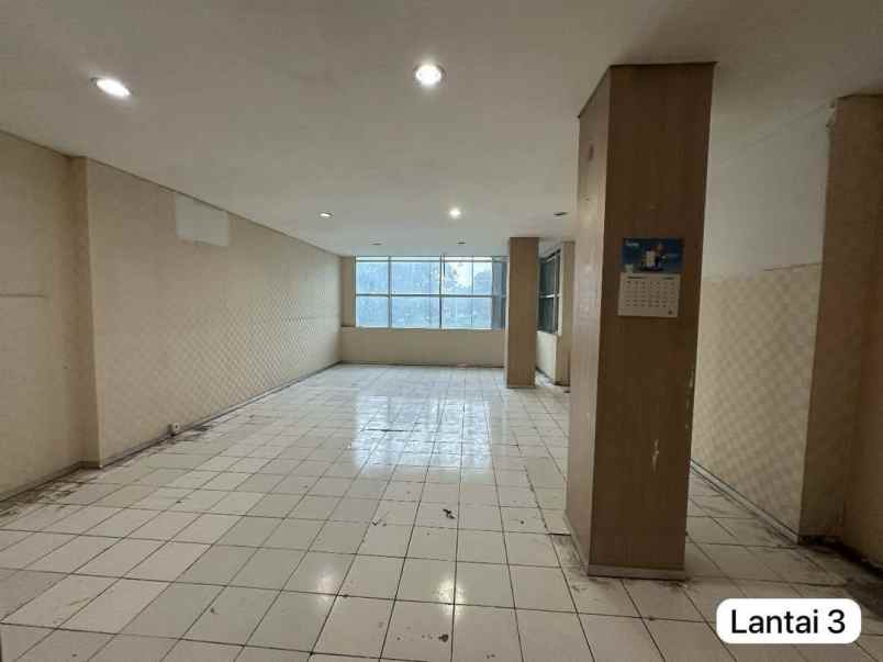 disewakan ruko strategis di mall taman palem jkt barat