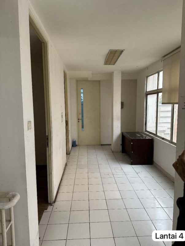 disewakan ruko strategis di mall taman palem jkt barat