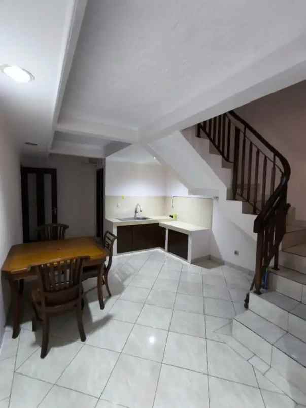 disewakan rumah cipete utara