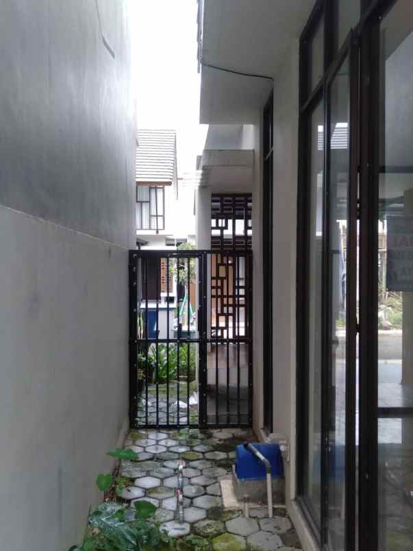 disewakan rumah cluster mahakam jakarta