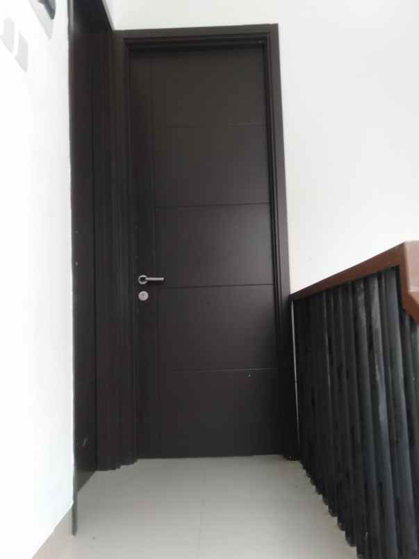 disewakan rumah cluster mahakam jakarta