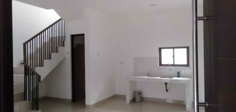 disewakan rumah cluster mahakam jakarta